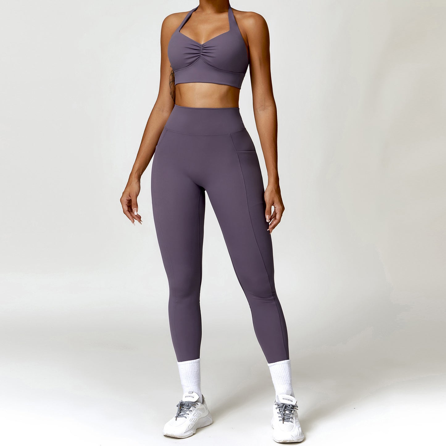 2-teiliges Scrunch-Legging-Fitnessset mit V-Rücken