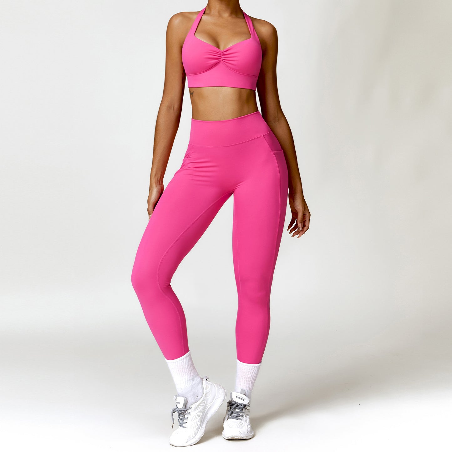 2-Piece V-Back Scrunch Legging Gym Set